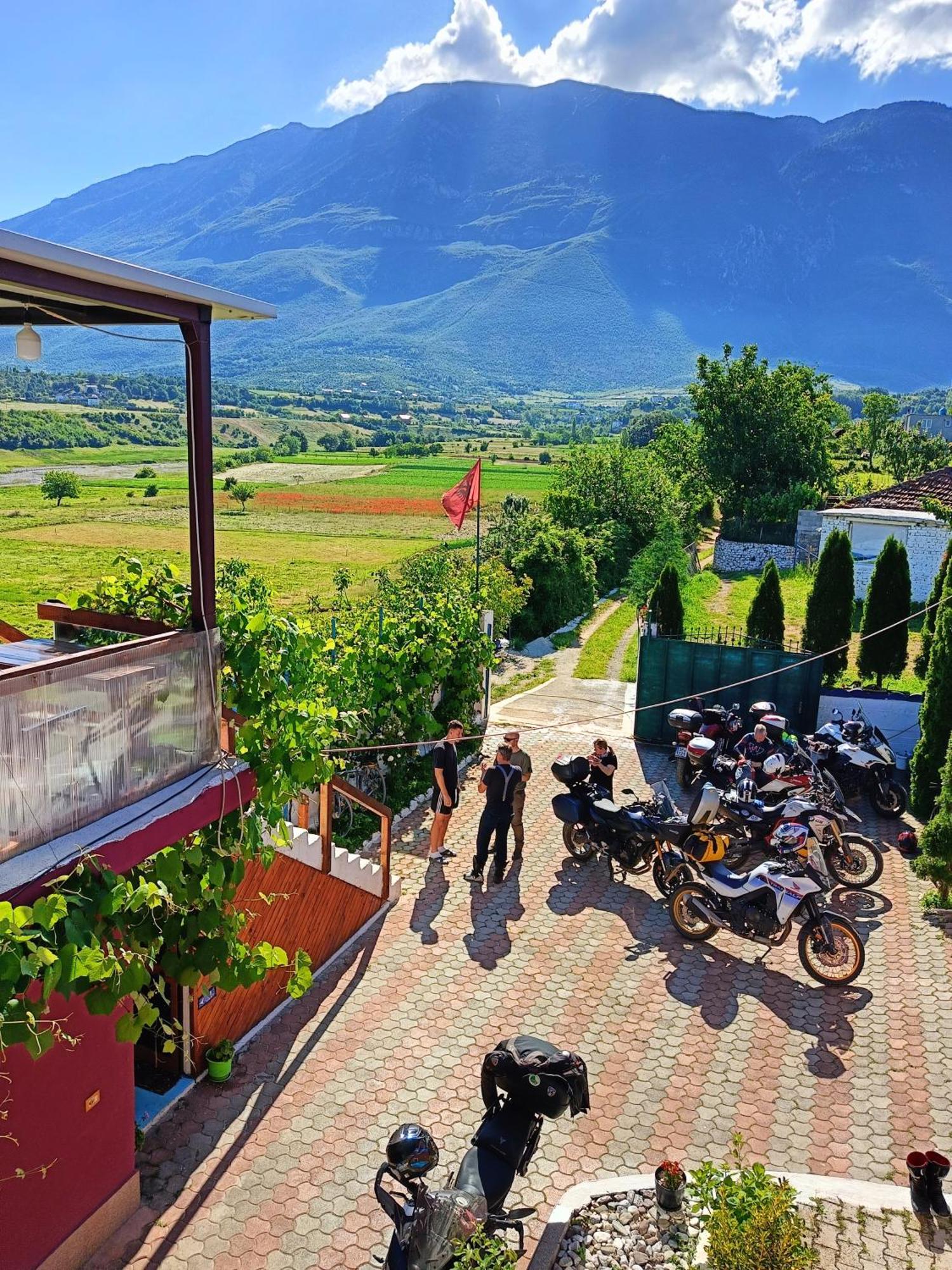 Superpanorama * Kukes